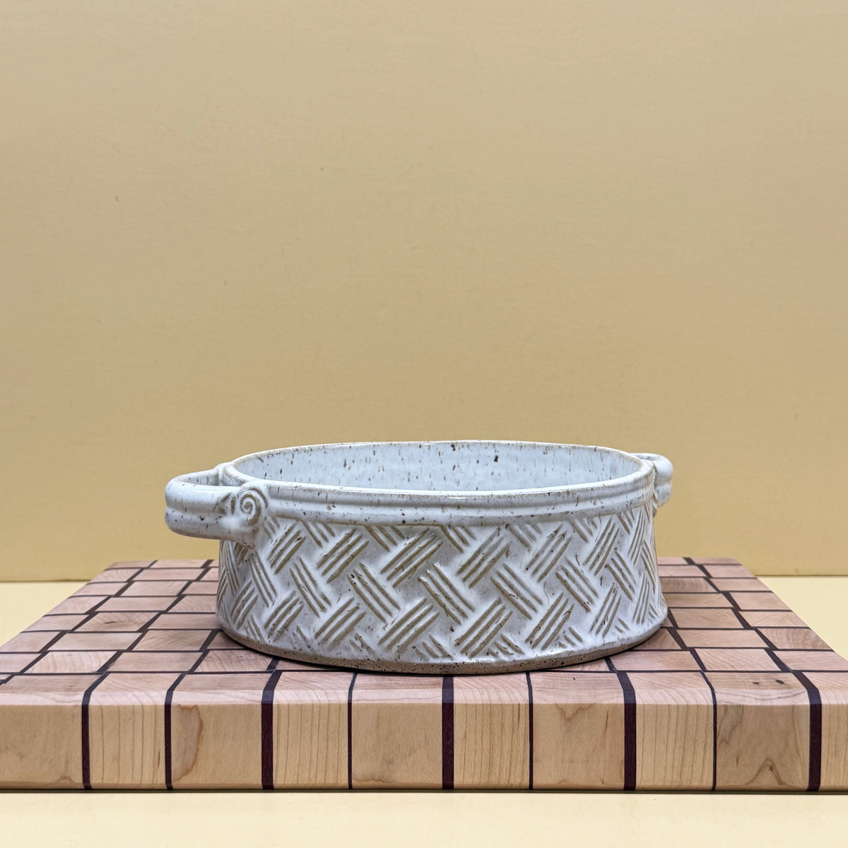 Basketweave Round Baker/Brie Baker
