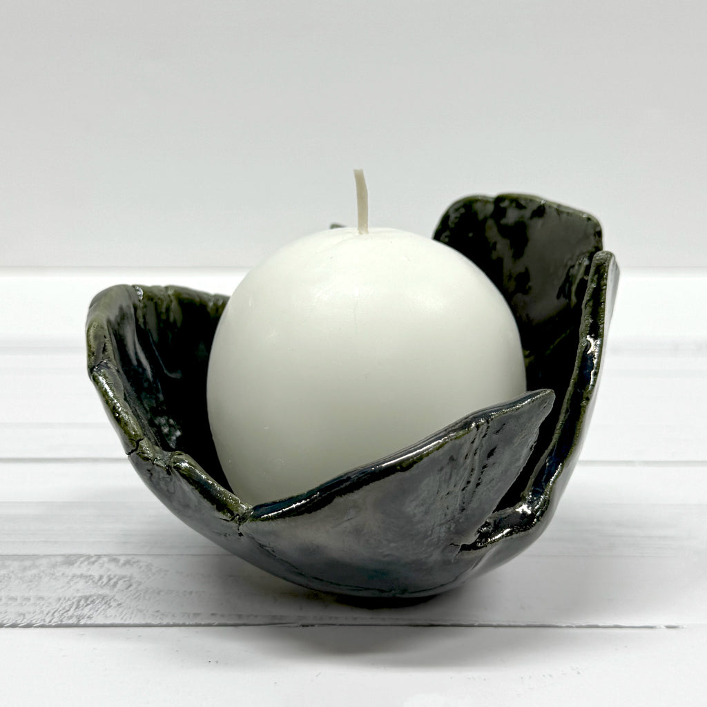 Candle Holder with Round Candle