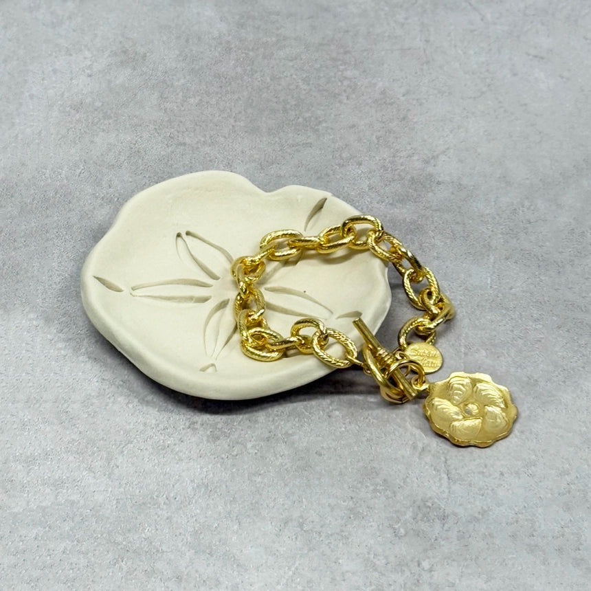 Oyster Gold Toggle Bracelet