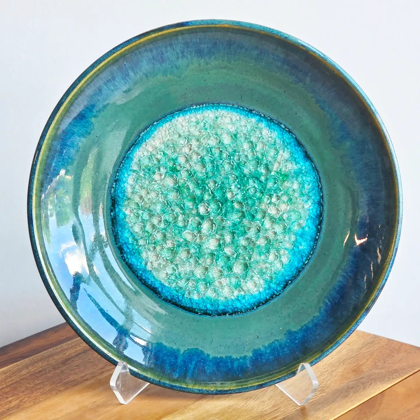 Small Accented Plate with Geode Crackle Glass